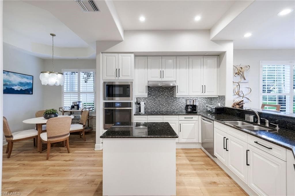 588 Avellino Isles CIR 20101 photo 11 of 49