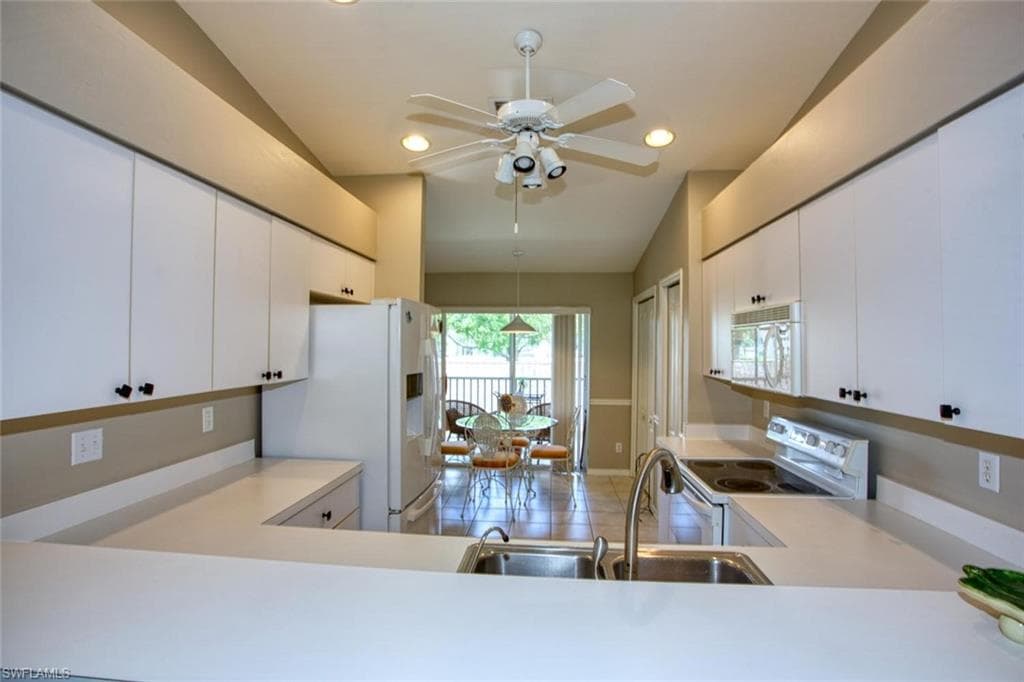 8083 Queen Palm LN 425 photo 6 of 48