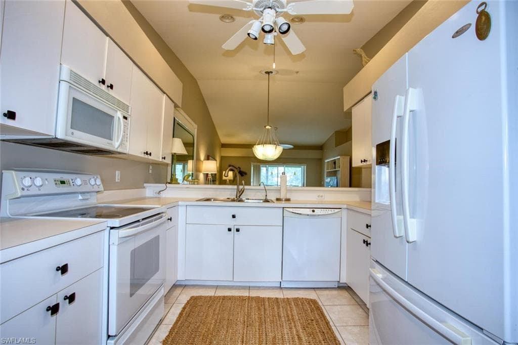 8083 Queen Palm LN 425 photo 5 of 48