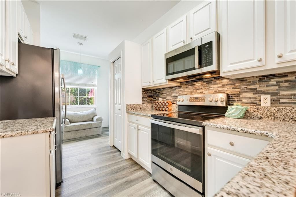 7863 Lake Sawgrass LOOP 5512 photo 16 of 50