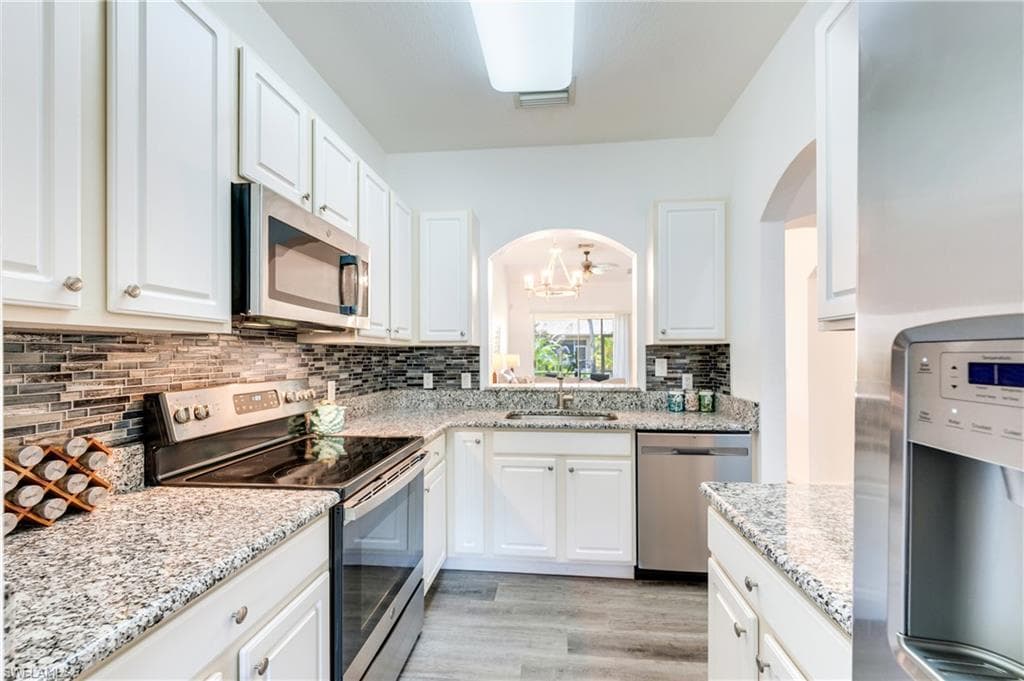 7863 Lake Sawgrass LOOP 5512 photo 19 of 50