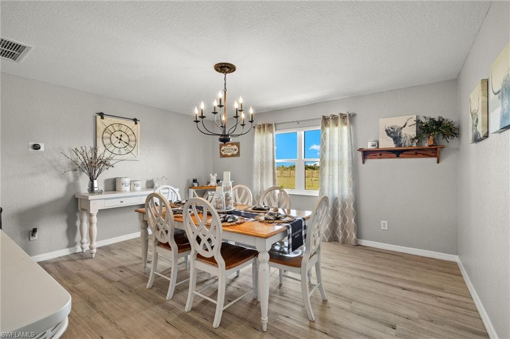 Breakfast Room