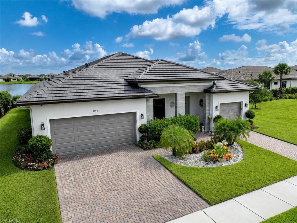 Front Elevation, Large Driveway
