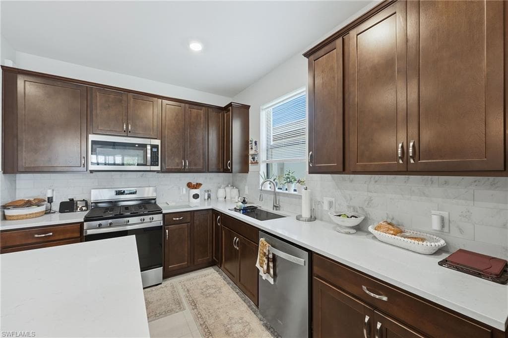 24882 Marina Del Ray DR photo 13 of 40