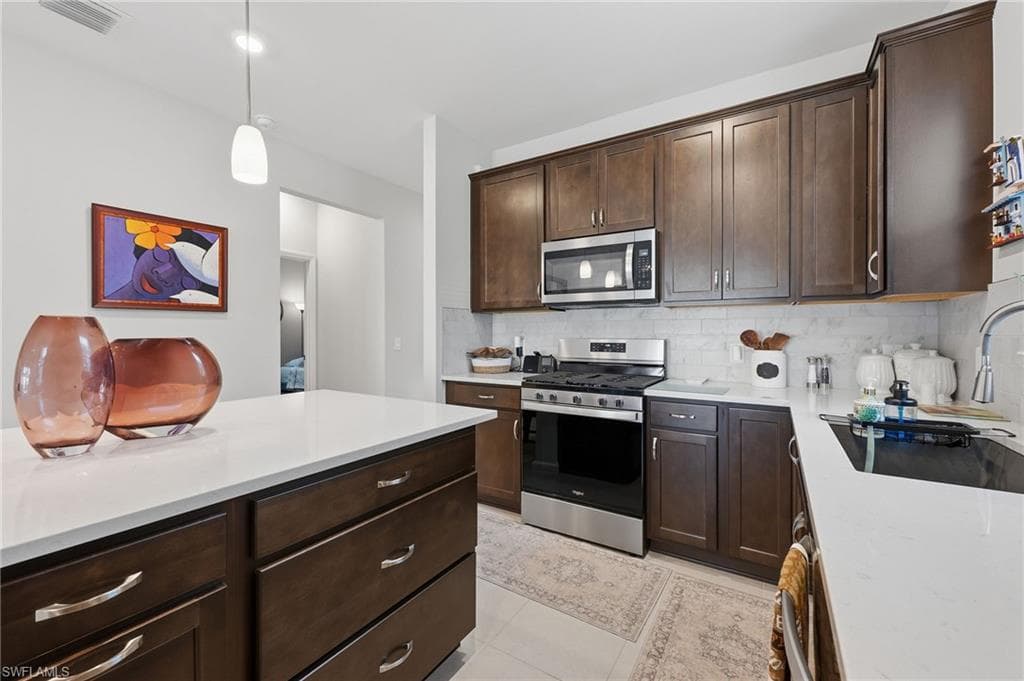24882 Marina Del Ray DR photo 16 of 40