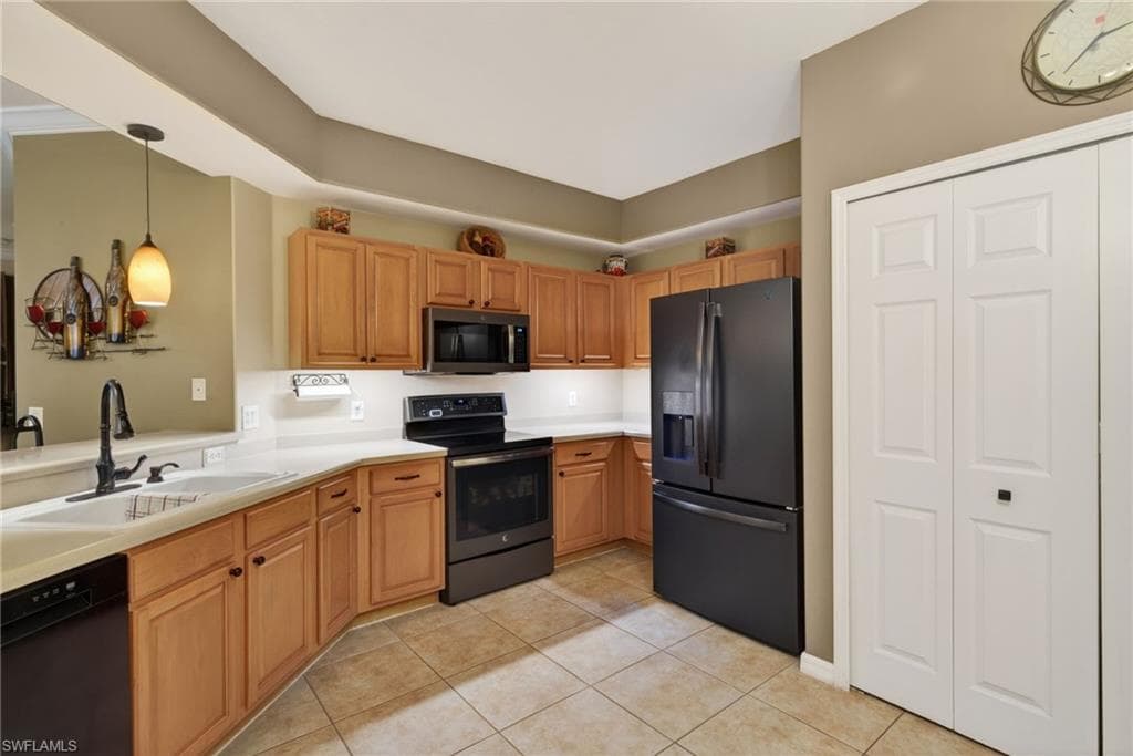 10109 Colonial Country Club BLVD 2410 photo 3 of 28