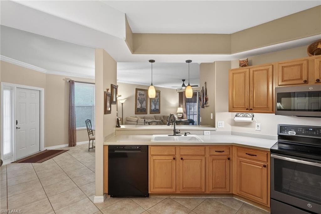 10109 Colonial Country Club BLVD 2410 photo 4 of 28