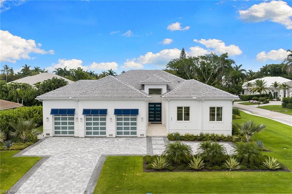 623 Park Shore DR photo 46 of 50
