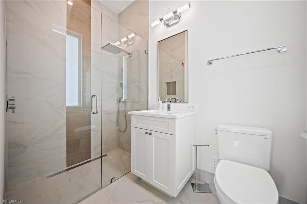 623 Park Shore DR photo 38 of 50
