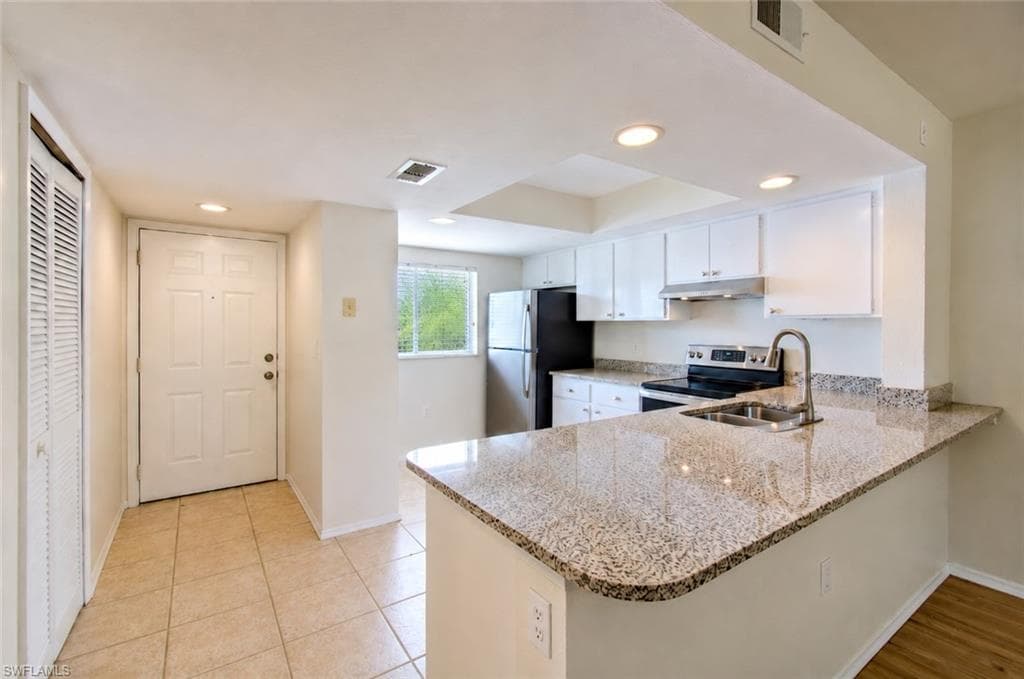 2385 Naples Trace CIR 2 photo 5 of 25