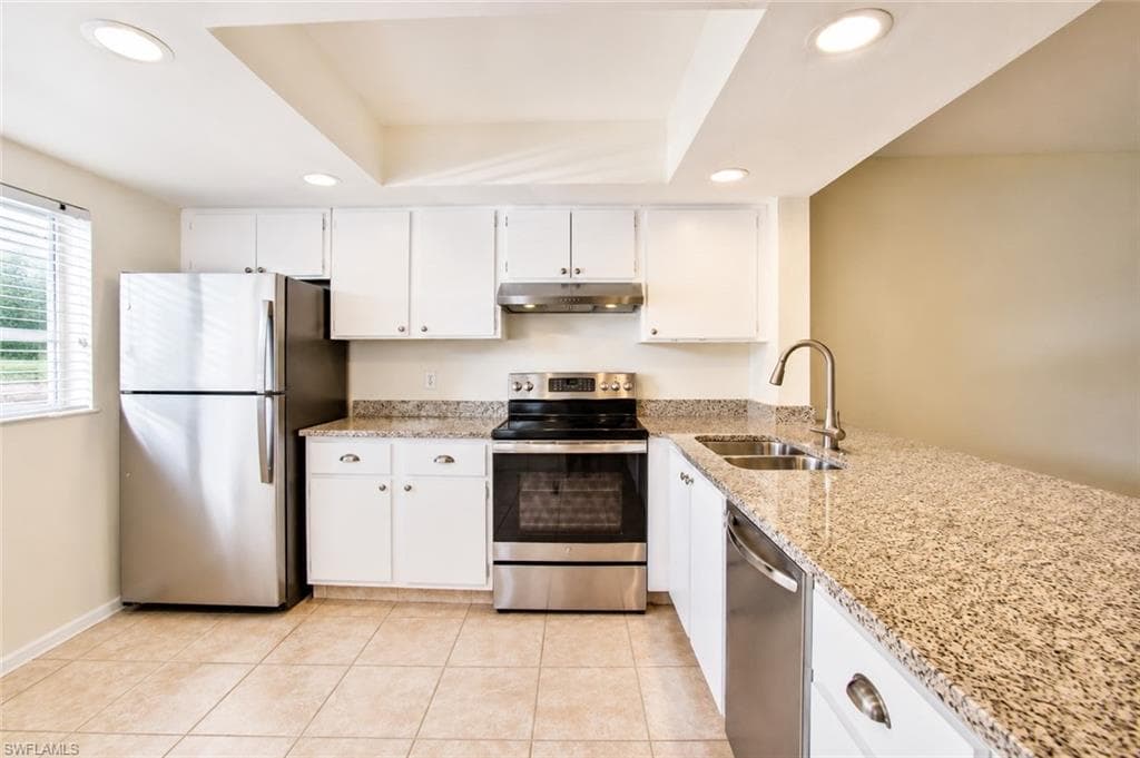 2385 Naples Trace CIR 2 photo 4 of 25