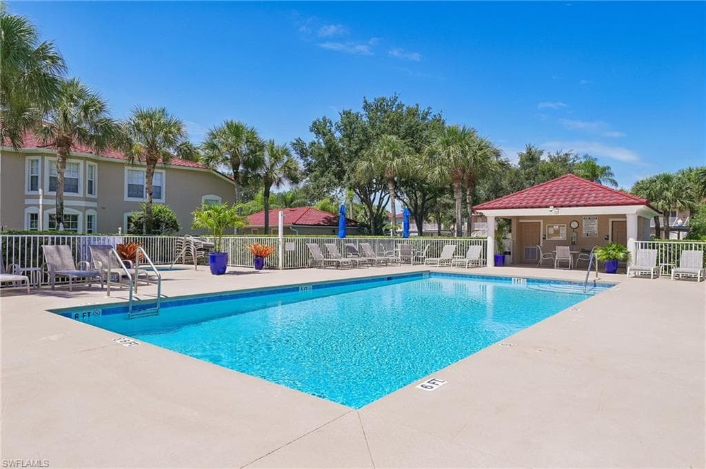 2810 Cypress Trace CIR 2112 photo 8 of 50