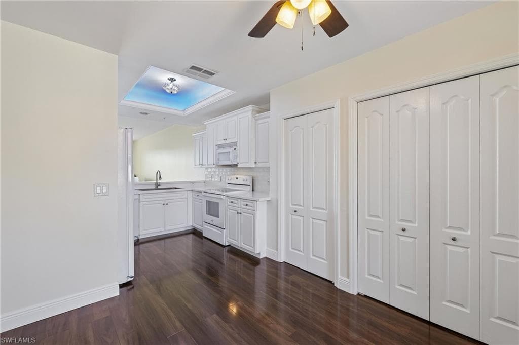 2810 Cypress Trace CIR 2112 photo 25 of 50