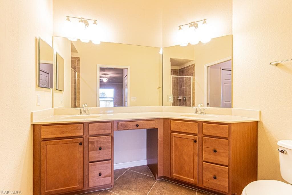 13761 Julias WAY 323 photo 6 of 27