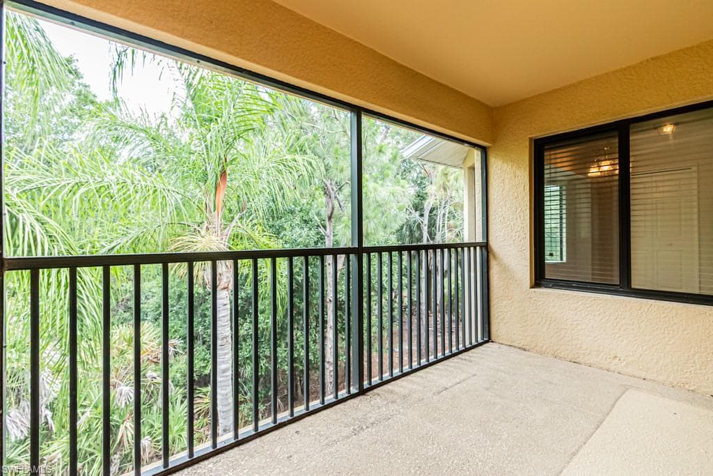 13761 Julias WAY 323 photo 13 of 27