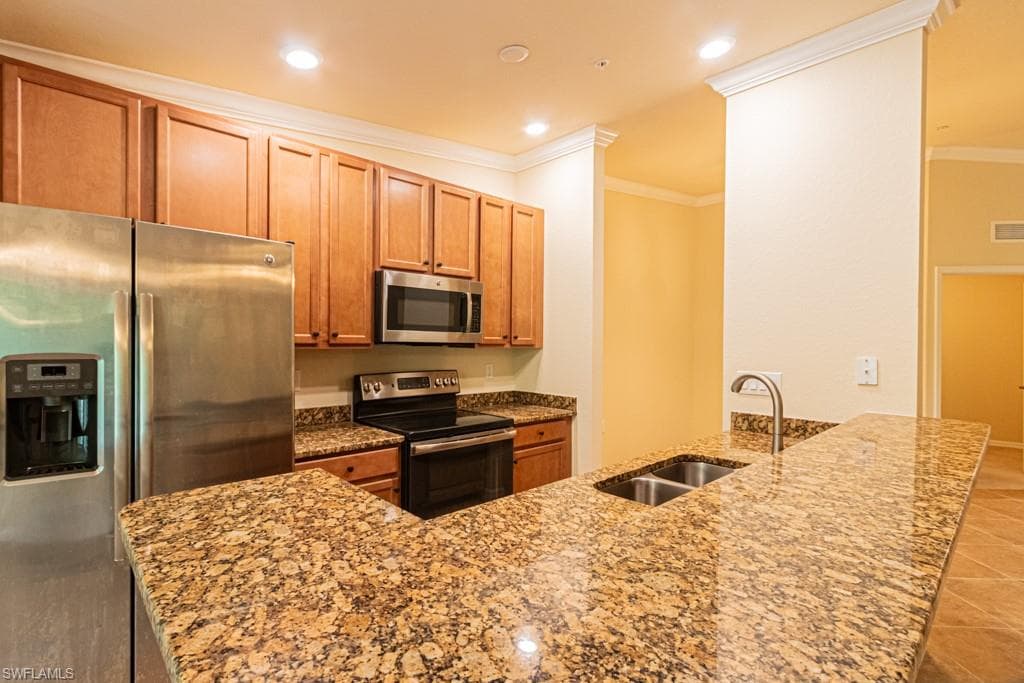13761 Julias WAY 323 photo 26 of 27