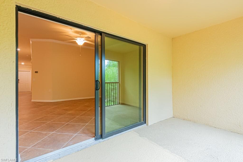 13761 Julias WAY 323 photo 14 of 27
