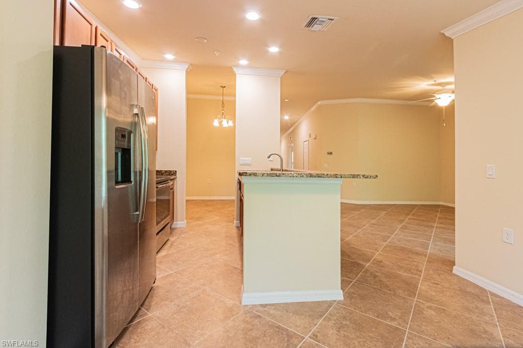 13761 Julias WAY 323 photo 25 of 27
