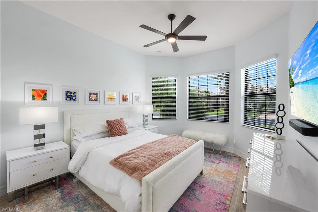 Guest bedroom 1 (front of the house).