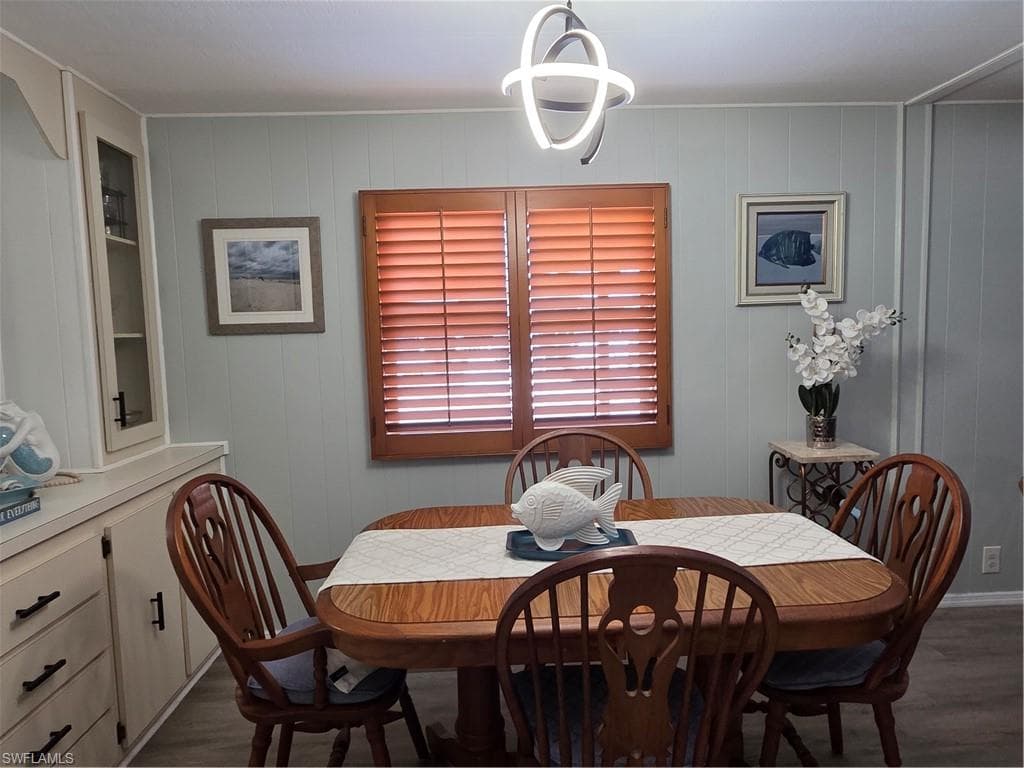 Plenty of room to host your holiday parties.