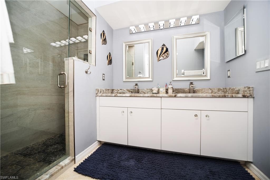 Owners Bath