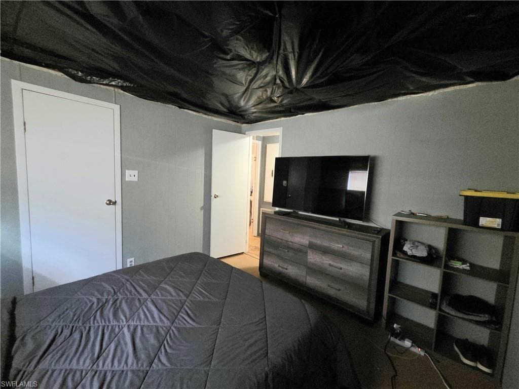 Guest bedroom