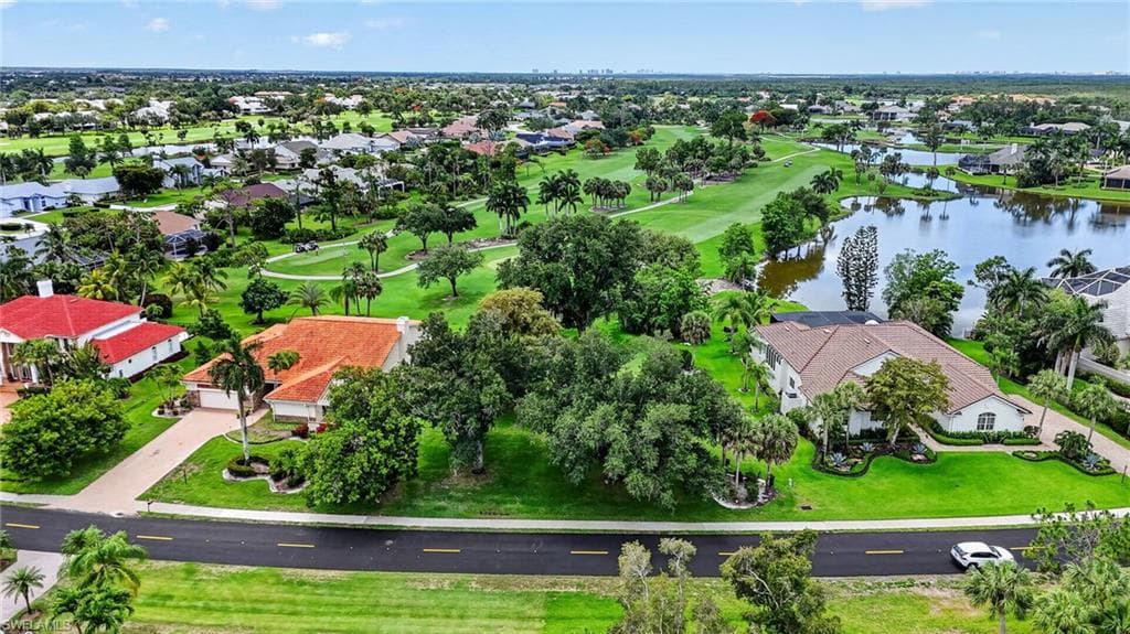 16047 Forest Oaks DR photo 15 of 36