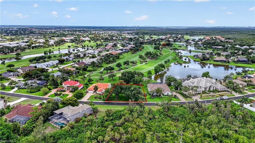 16047 Forest Oaks DR photo 11 of 36