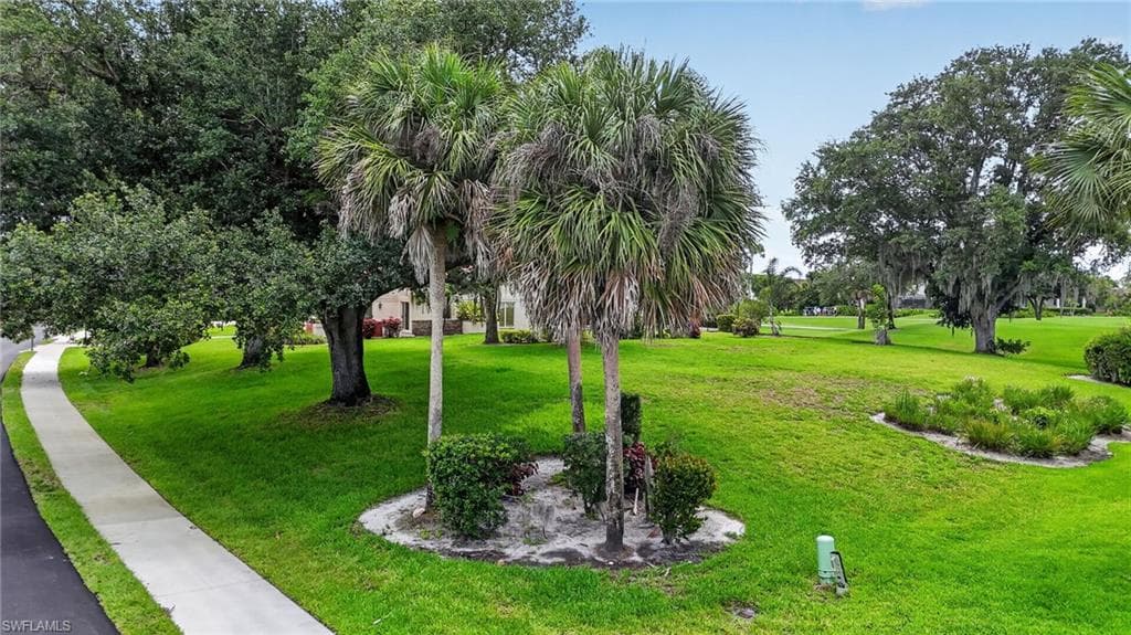 16047 Forest Oaks DR photo 8 of 36
