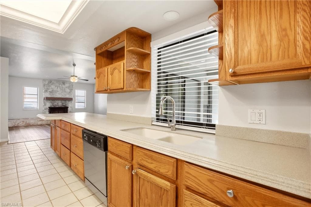 8486 Garden RD photo 8 of 37