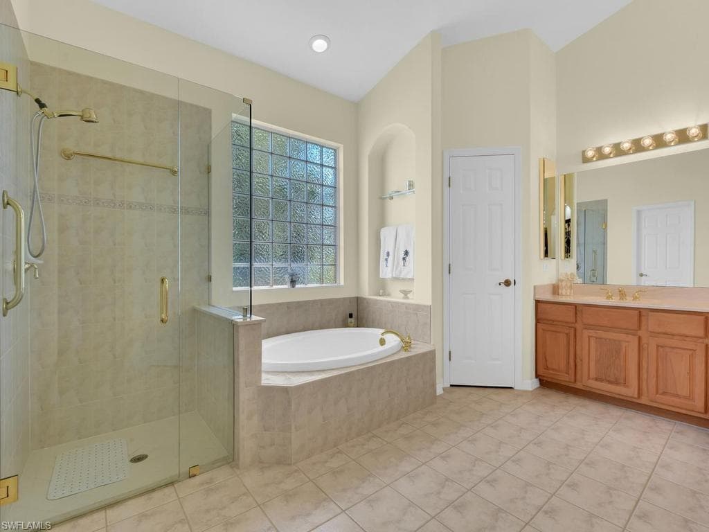 Master Suite Bath