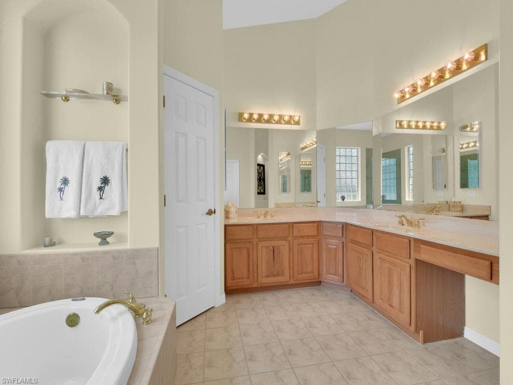 Master Suite Bath