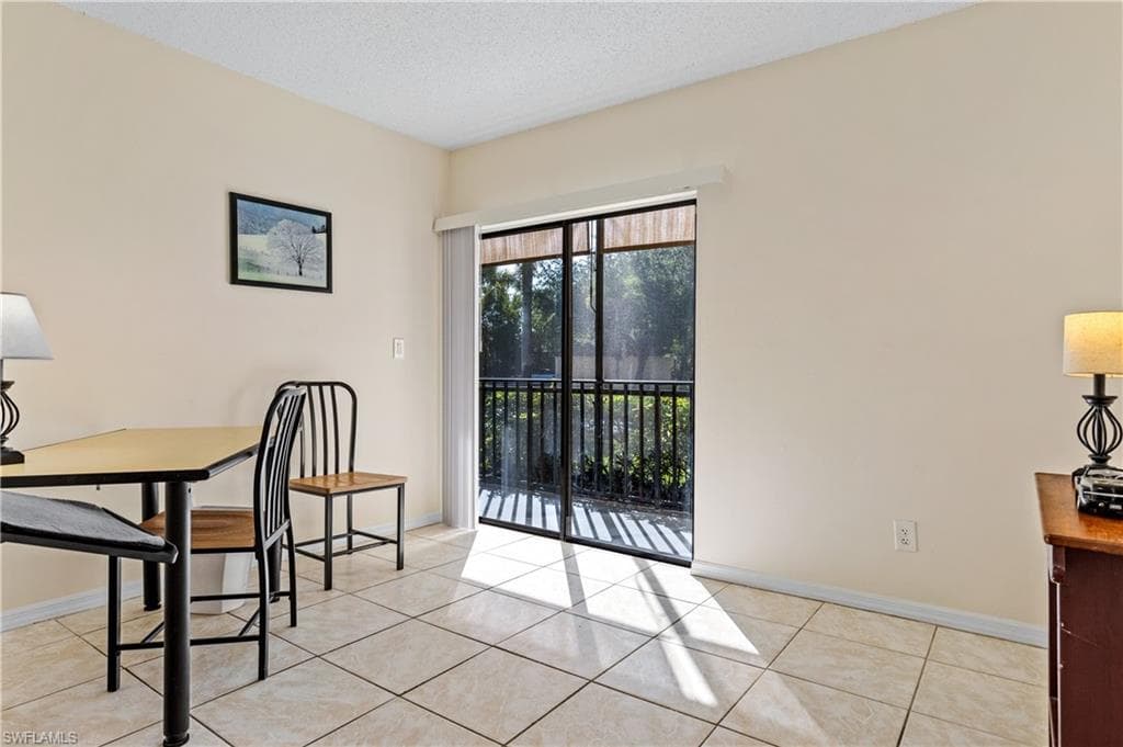 Guest bedroom/Office