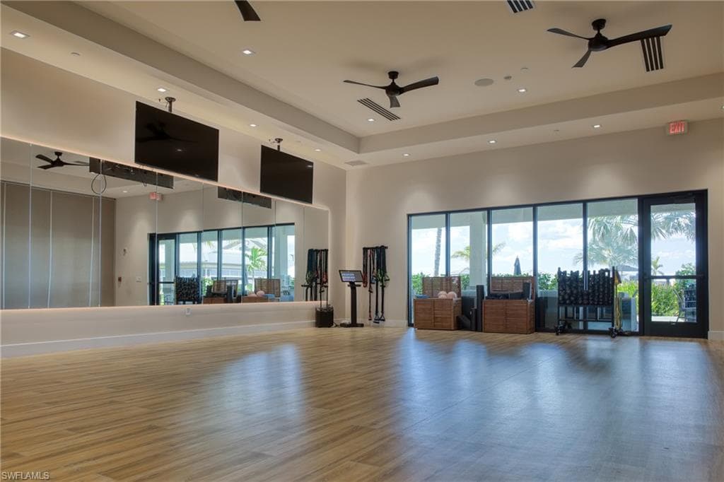 Clubhouse gym & free weights.