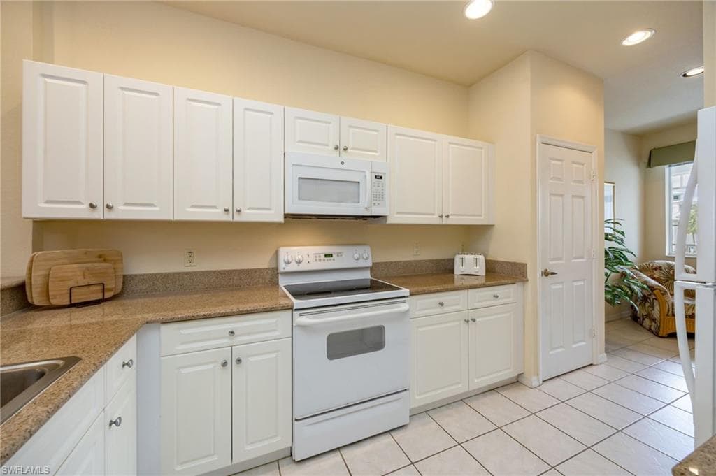 7920 Mahogany Run LN 1024 photo 14 of 28
