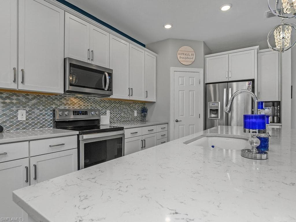17581 Ashcomb WAY photo 14 of 50