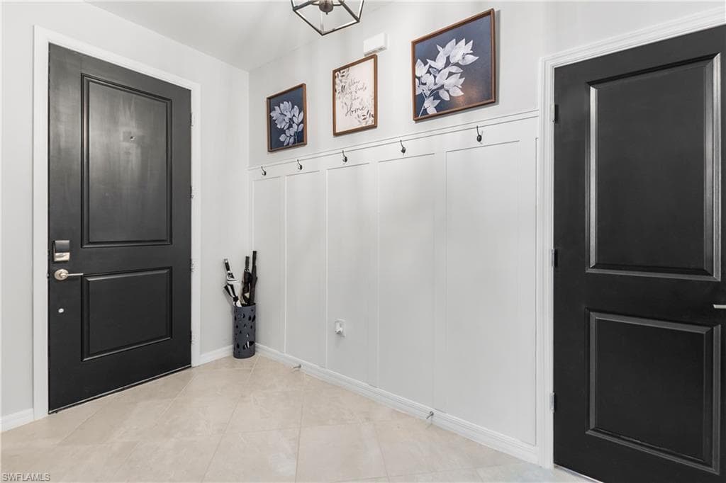 Foyer with custom Drop Zone