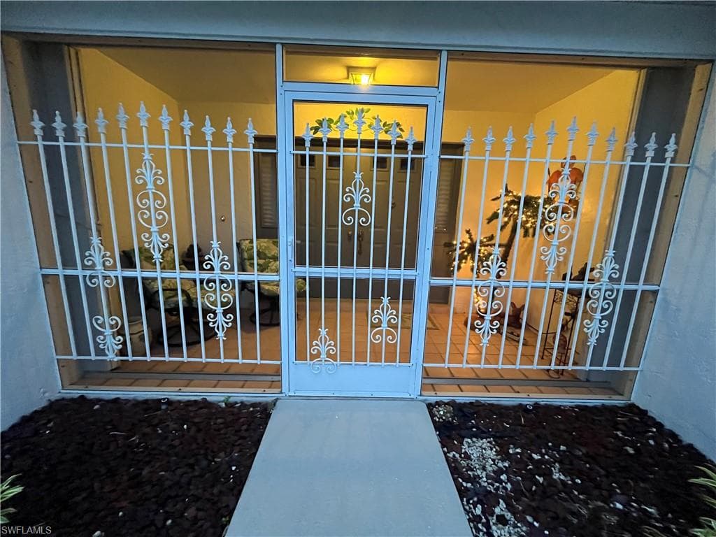 enclosed screened front entry