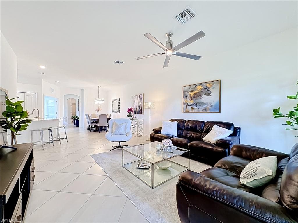 2558 Vine AVE photo 22 of 47