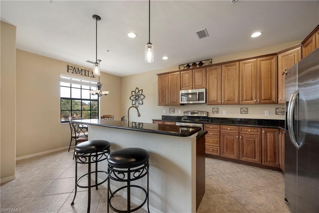 11875 Izarra WAY 8712 photo 10 of 33