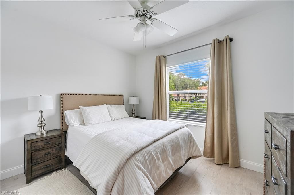 6650 Huntington Lakes CIR 102 photo 18 of 19