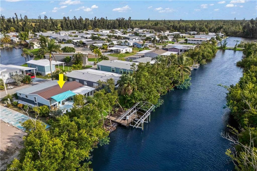 WELCOME TO YOUR WATERFRONT ISLAND PARADISE on Pine Island!