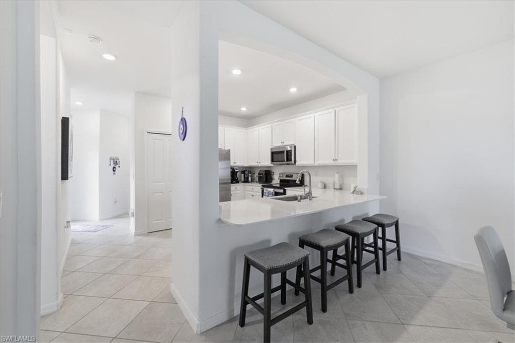 2636 Vine AVE photo 6 of 35