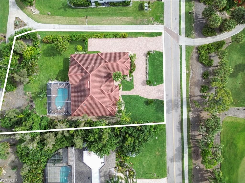 16971 Timberlakes DR photo 11 of 39
