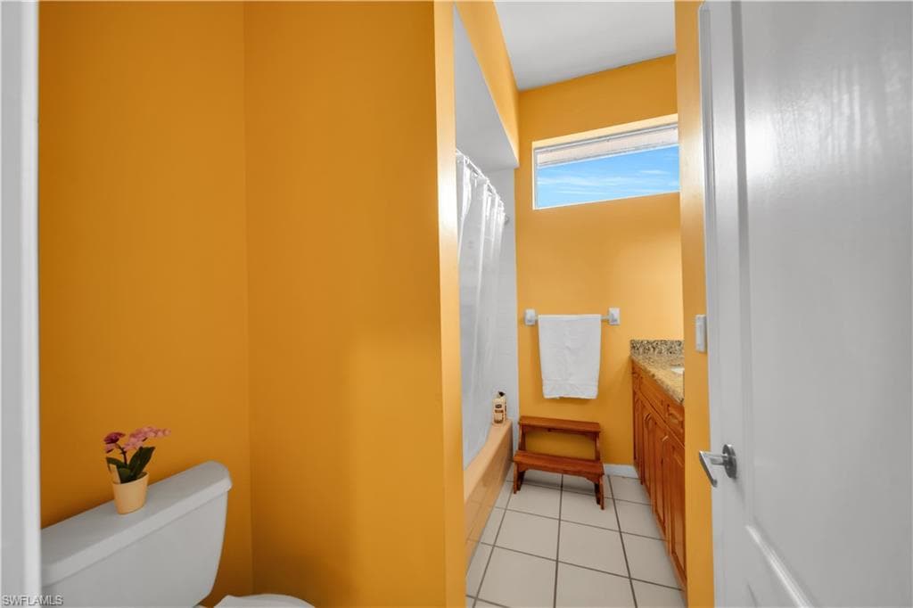 2nd bathroon