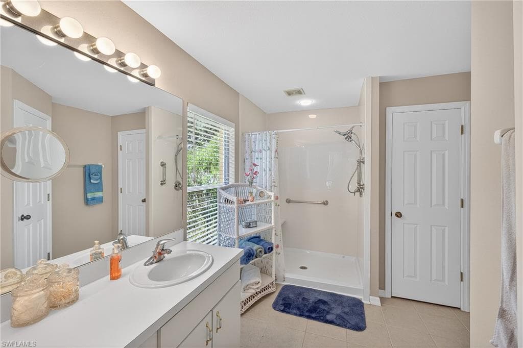 12835 Oakpointe CIR photo 18 of 32
