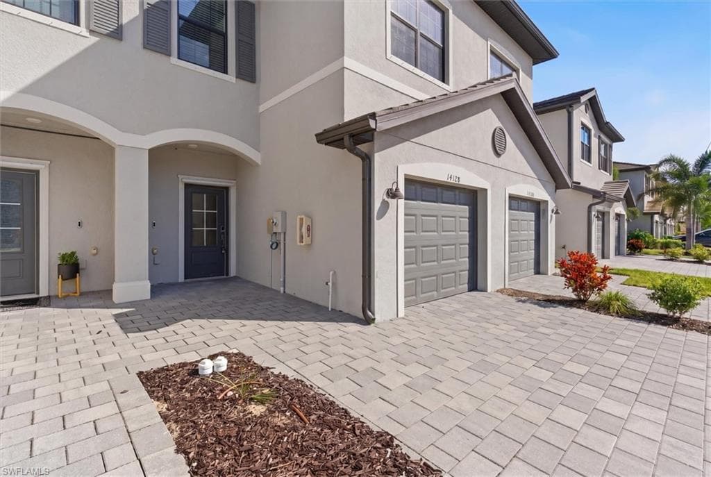 14128 Pine Lodge LN photo 2 of 45