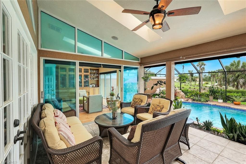 Lanai, Under Truss, Skylight, Sun Shades, Western Rear Exposure