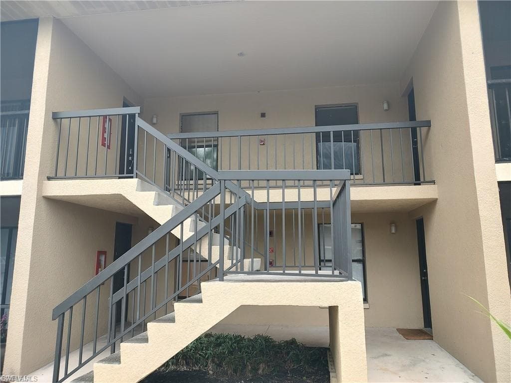 5311 Summerlin RD 1109 photo 2 of 9