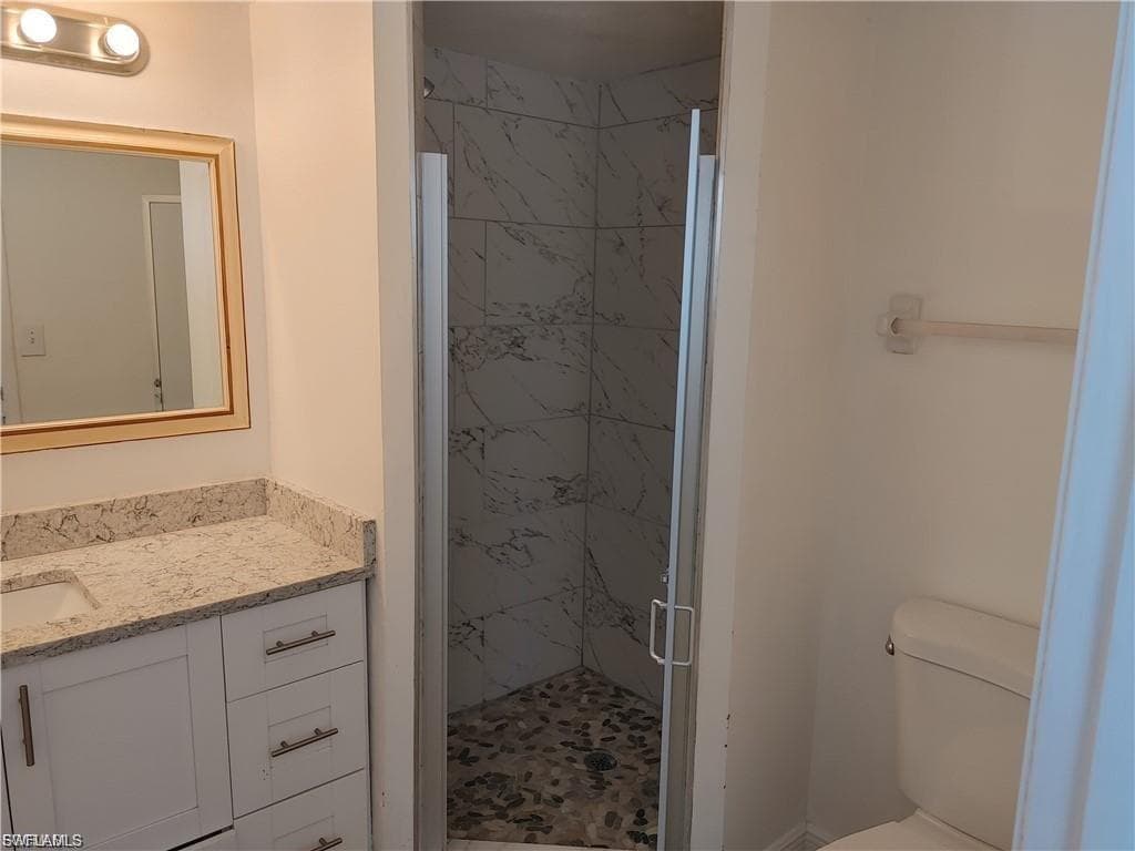 5311 Summerlin RD 1109 photo 8 of 9